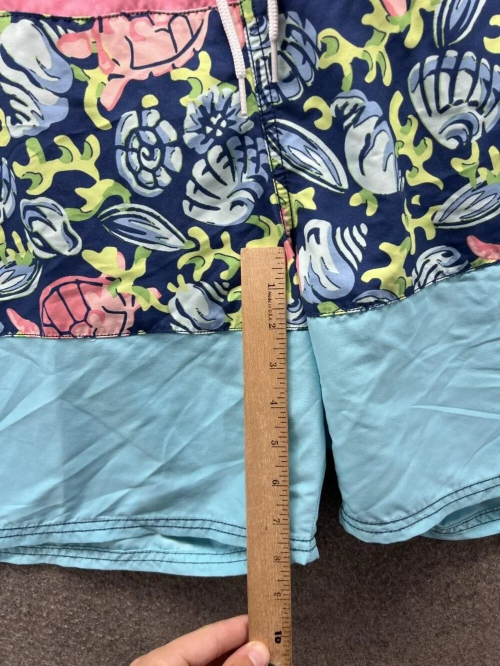 Vineyard Vines Swim Trunks Mens 2XL Tropical Mesh Lined Shorts Floral Print
